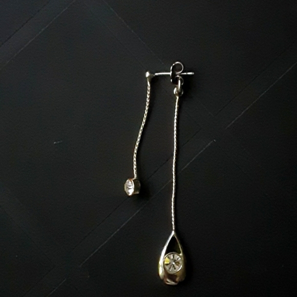 Lia Sophia Bundle of 2~Pierced Earrings~ Lia Sophia Necklace - Picture 4 of 8